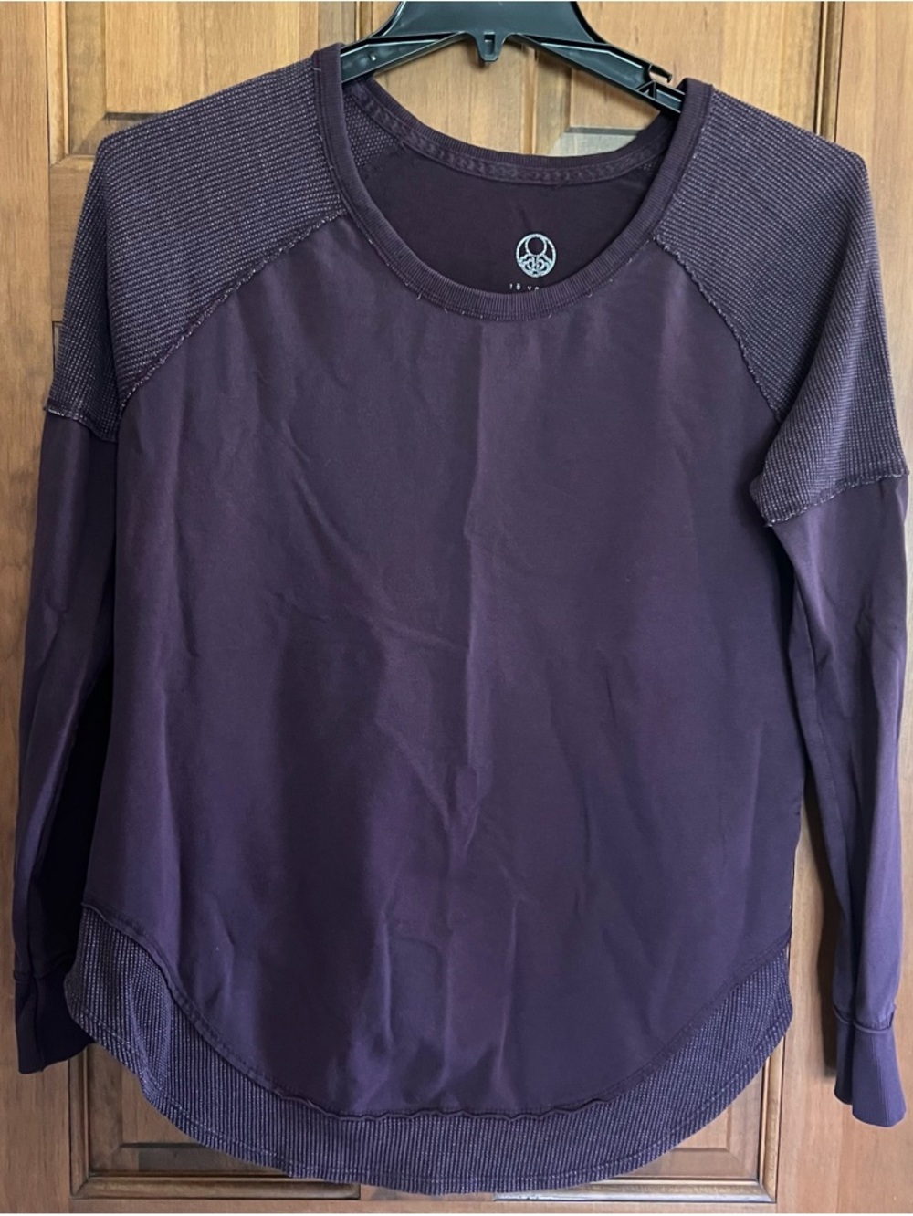 Te Verde Purple Long Sleeve Pullover Shirt - L